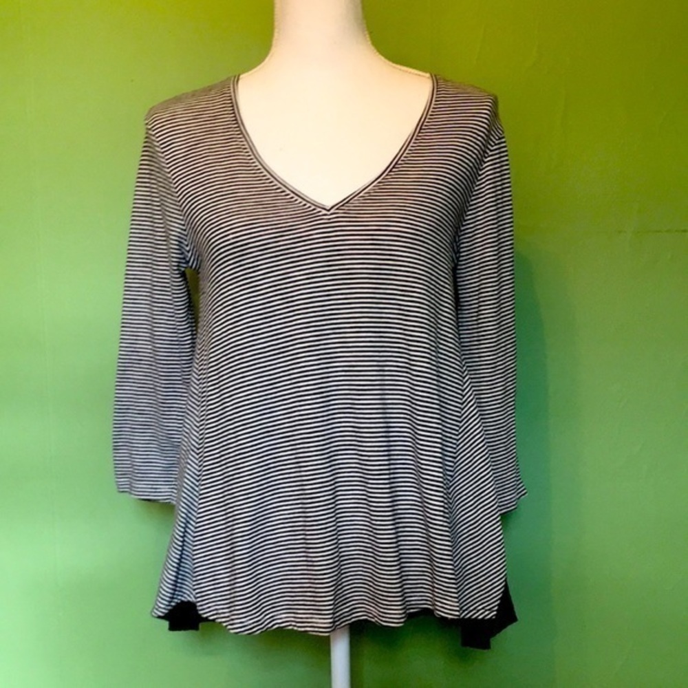 ZARA black white stripes V-neck t- shirt